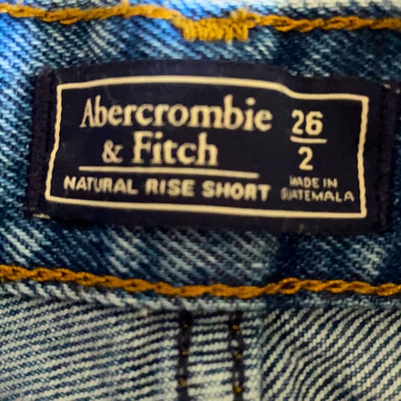 Natural Rise Short - Picture 2 of 3